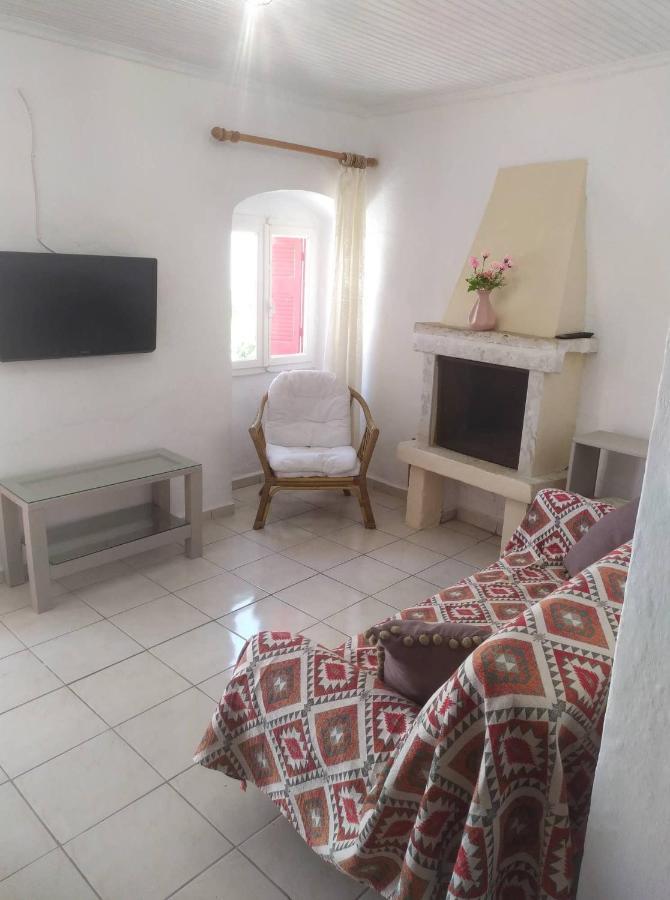Eutyxia's House Apartment Gaios