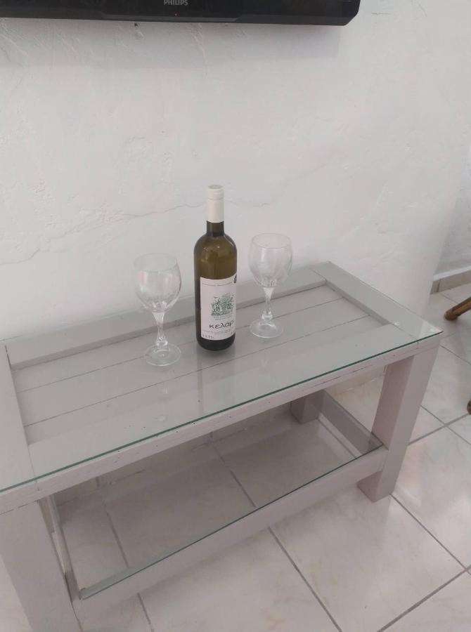 Eutyxia's House * Gaios